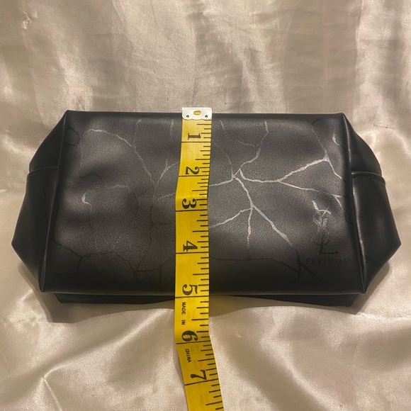 YSL Yves Saint Lauren Beauty Bag - Picture 6 of 8